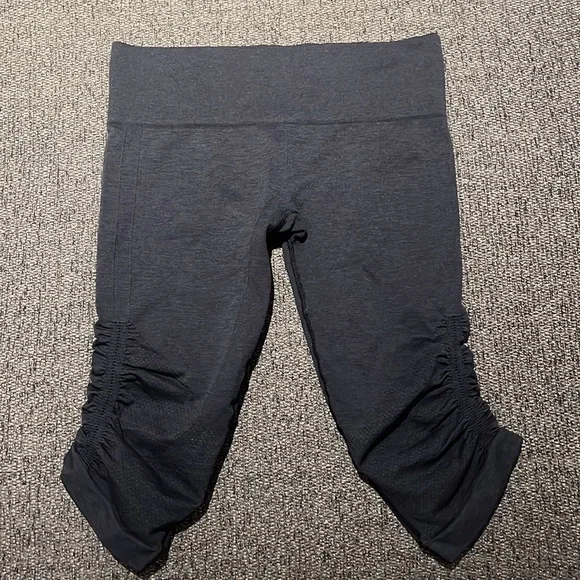 Lululemon In the Flow Crop - Picture 2 of 4